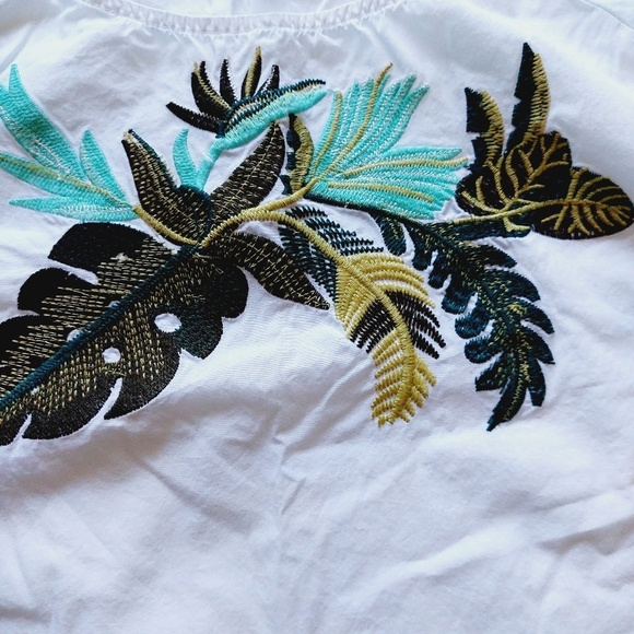 Romeo & Juliet Couture Green Tropical Floral Embroidered Puff Crop Top P6470 - Picture 6 of 10